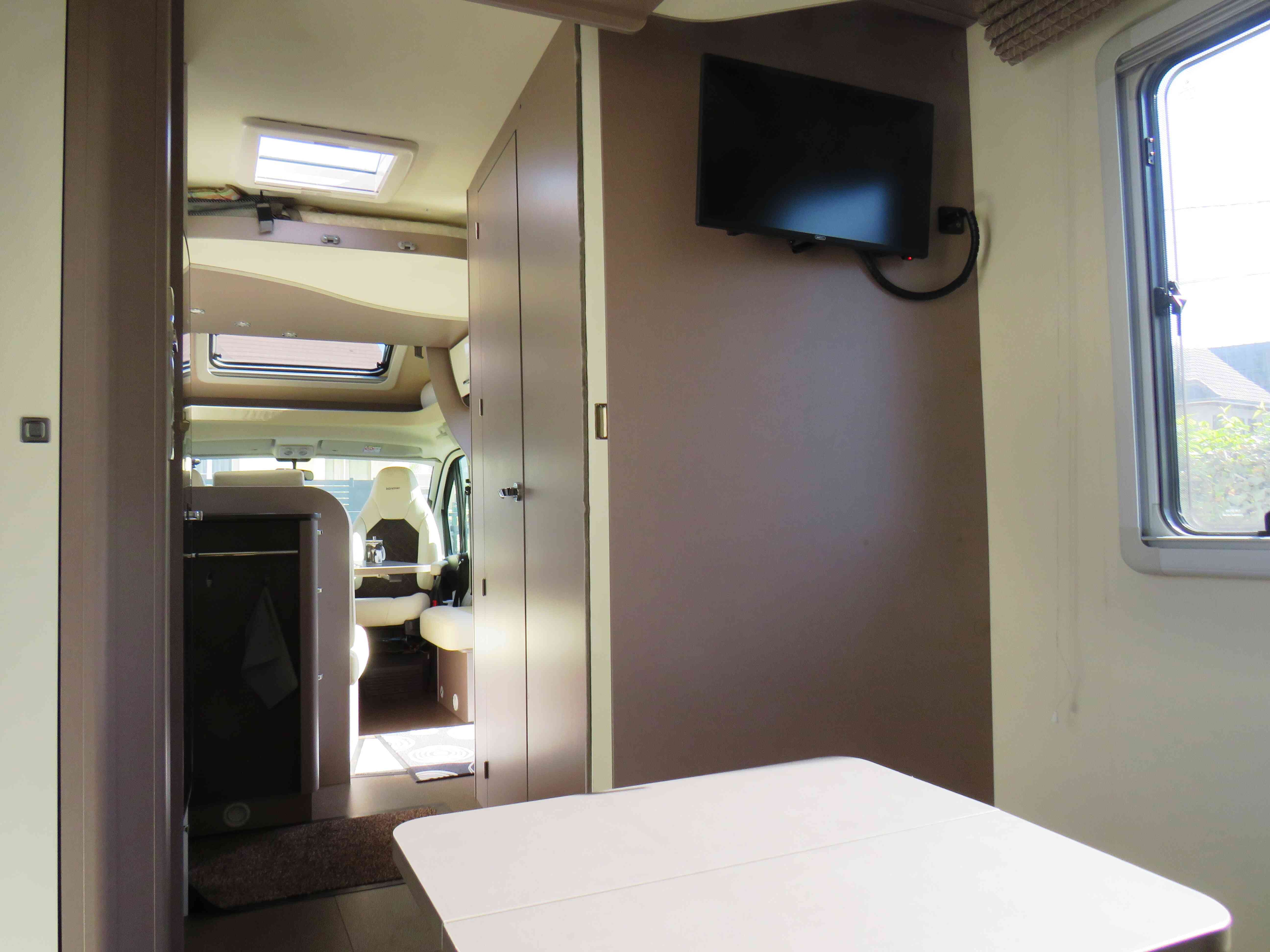 camping-car BURSTNER LYSEO TR 745 PRIVILEGE  intérieur 